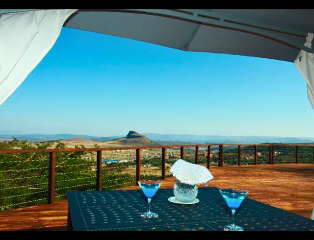 2,650M² LODGE FOR SALE IN SUNRISE